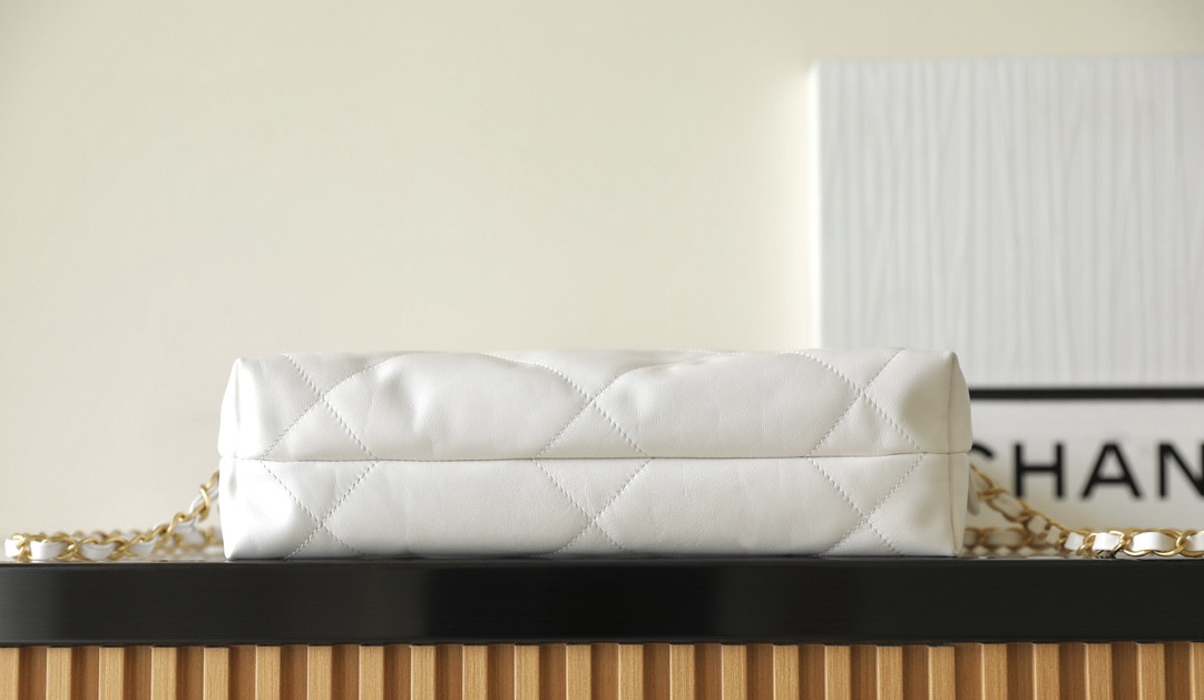 Ch**el 22 Handbag Calfskin 29x34x10.5cm