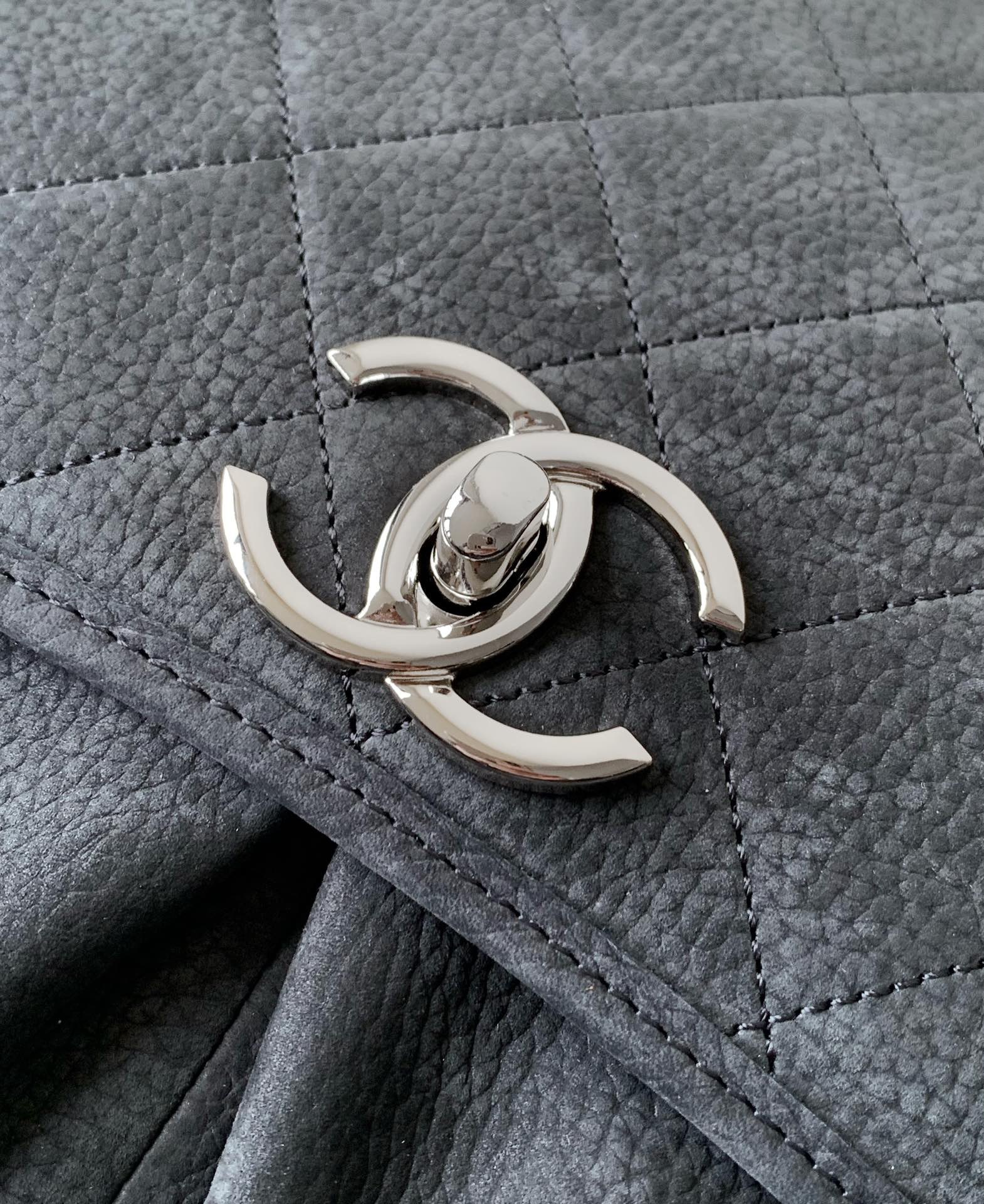 Ch**el Shopping Bag 34x25x10cm