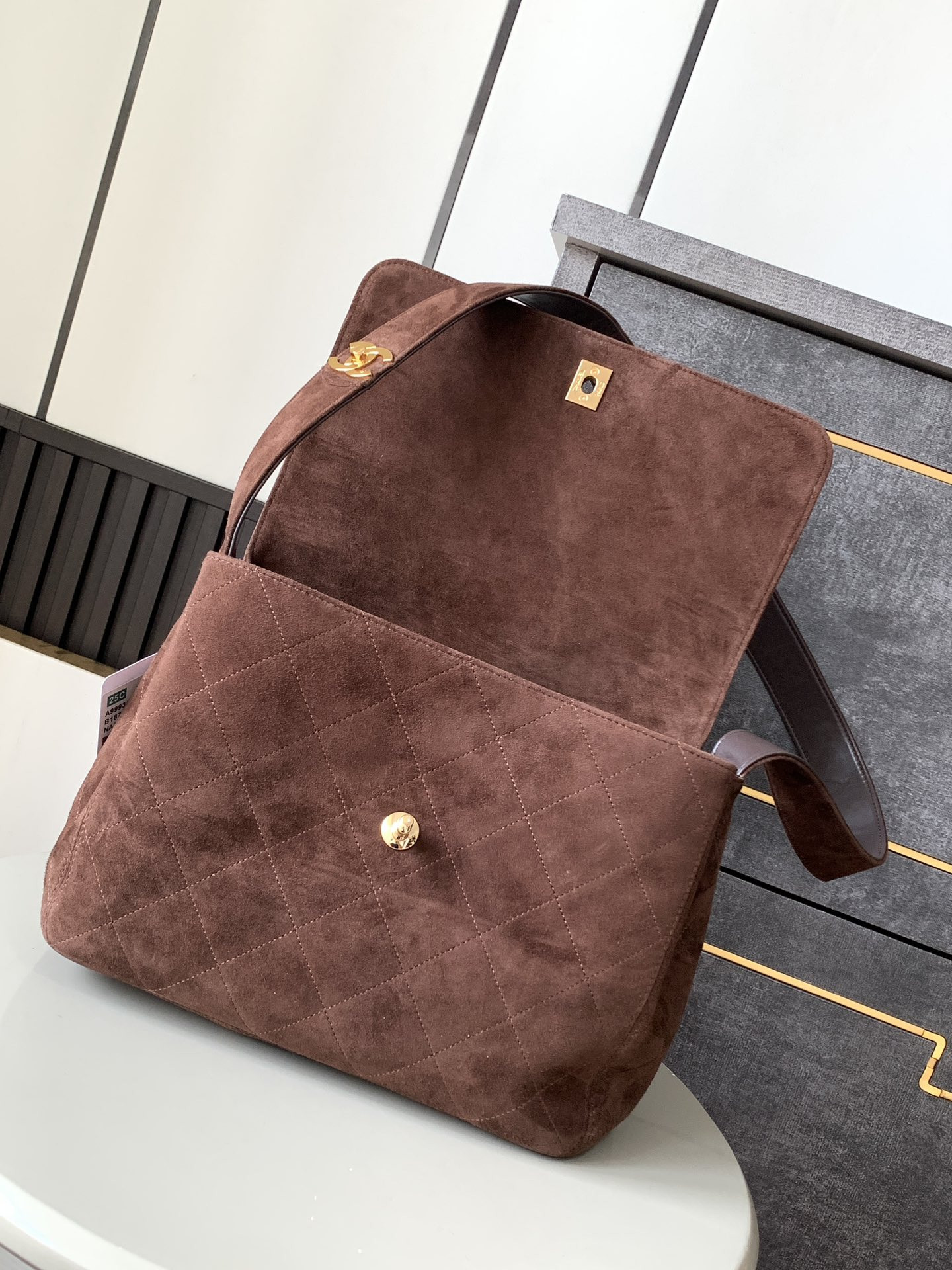 Ch**el Vintage bag 28x12.5x24cm