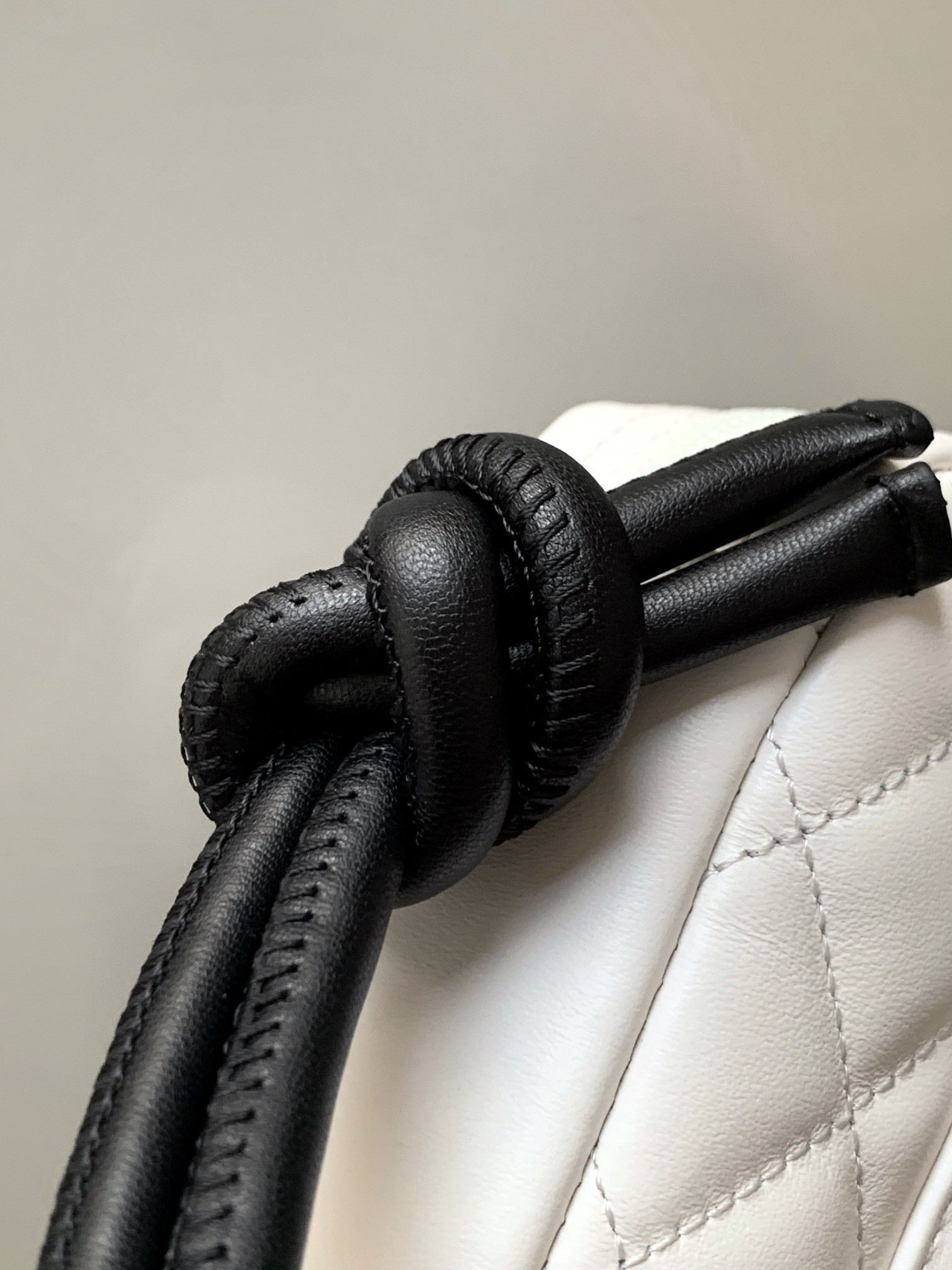 Ch**el Cambon Hobo Bag 20x12x3cm