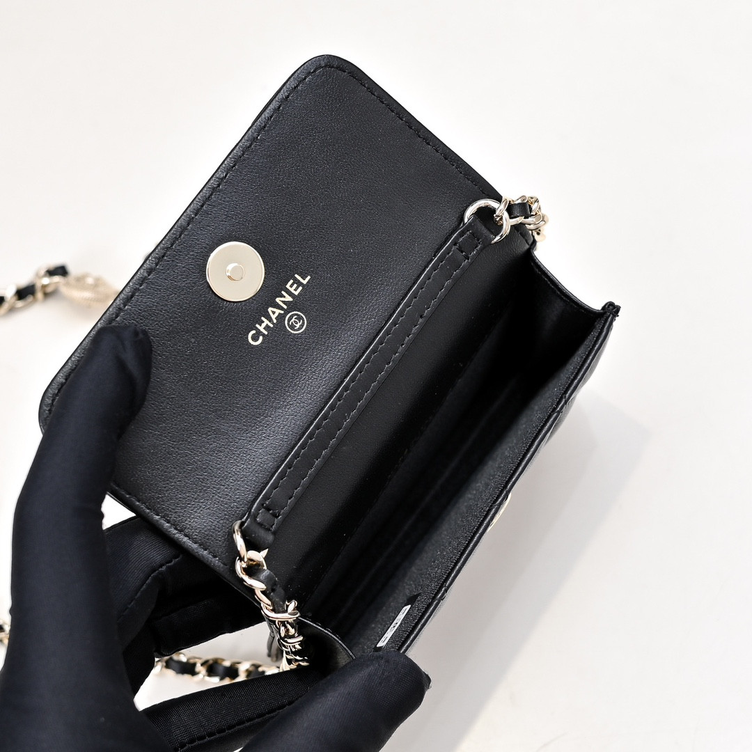 Ch**el Clutch with Chain 9.5x12.5x3.5cm