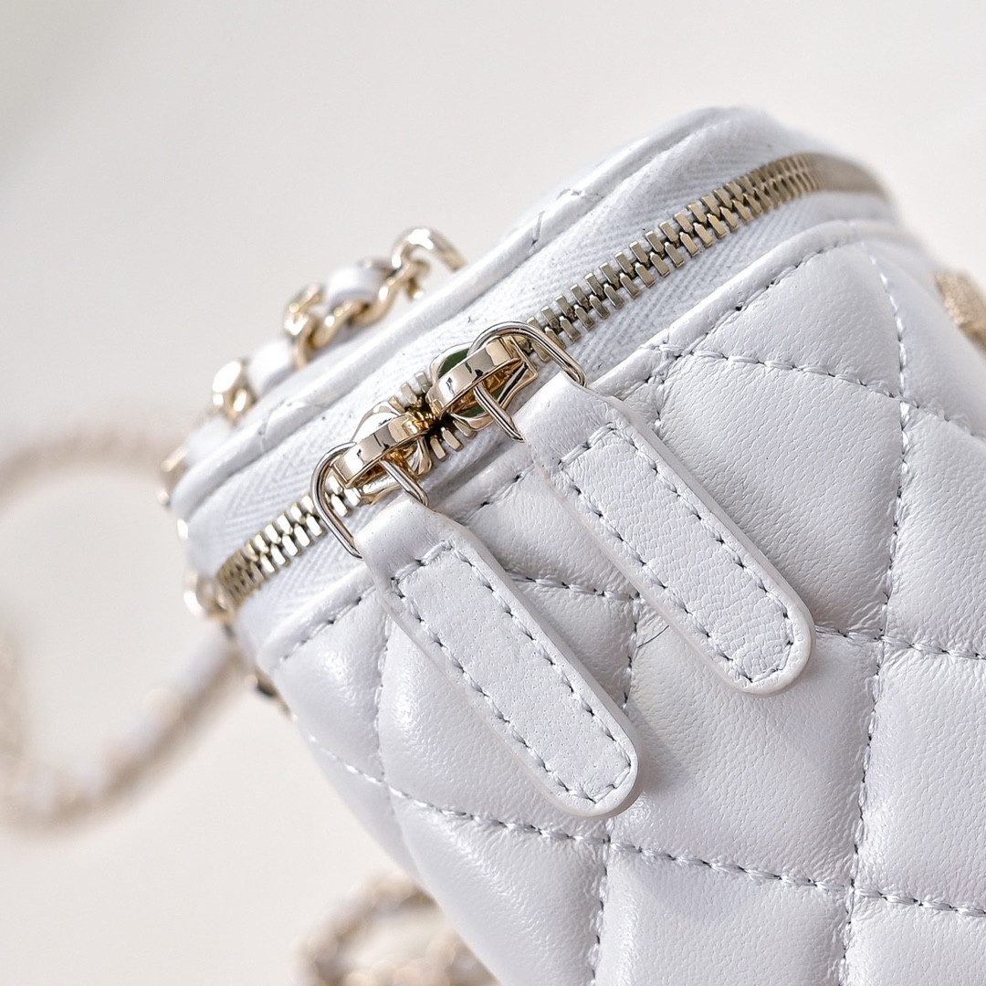 Ch**el Small Vanity with Chain 8.5x11x7cm