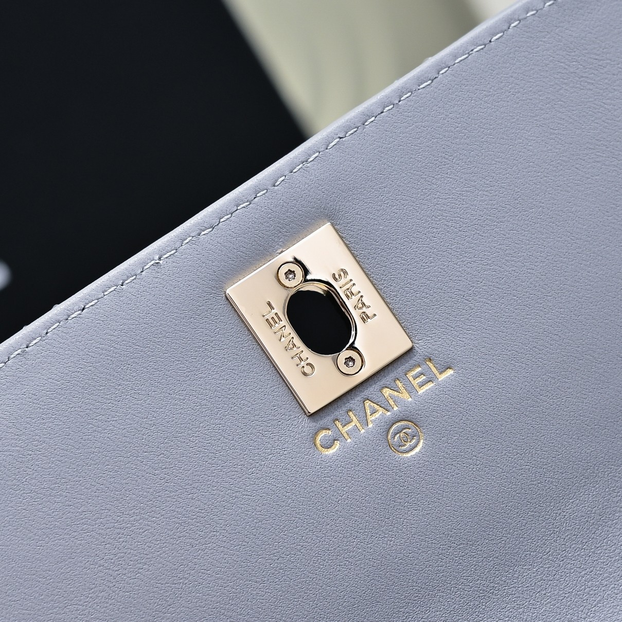 Ch**el Clutch with Chain 11x18.5x6cm