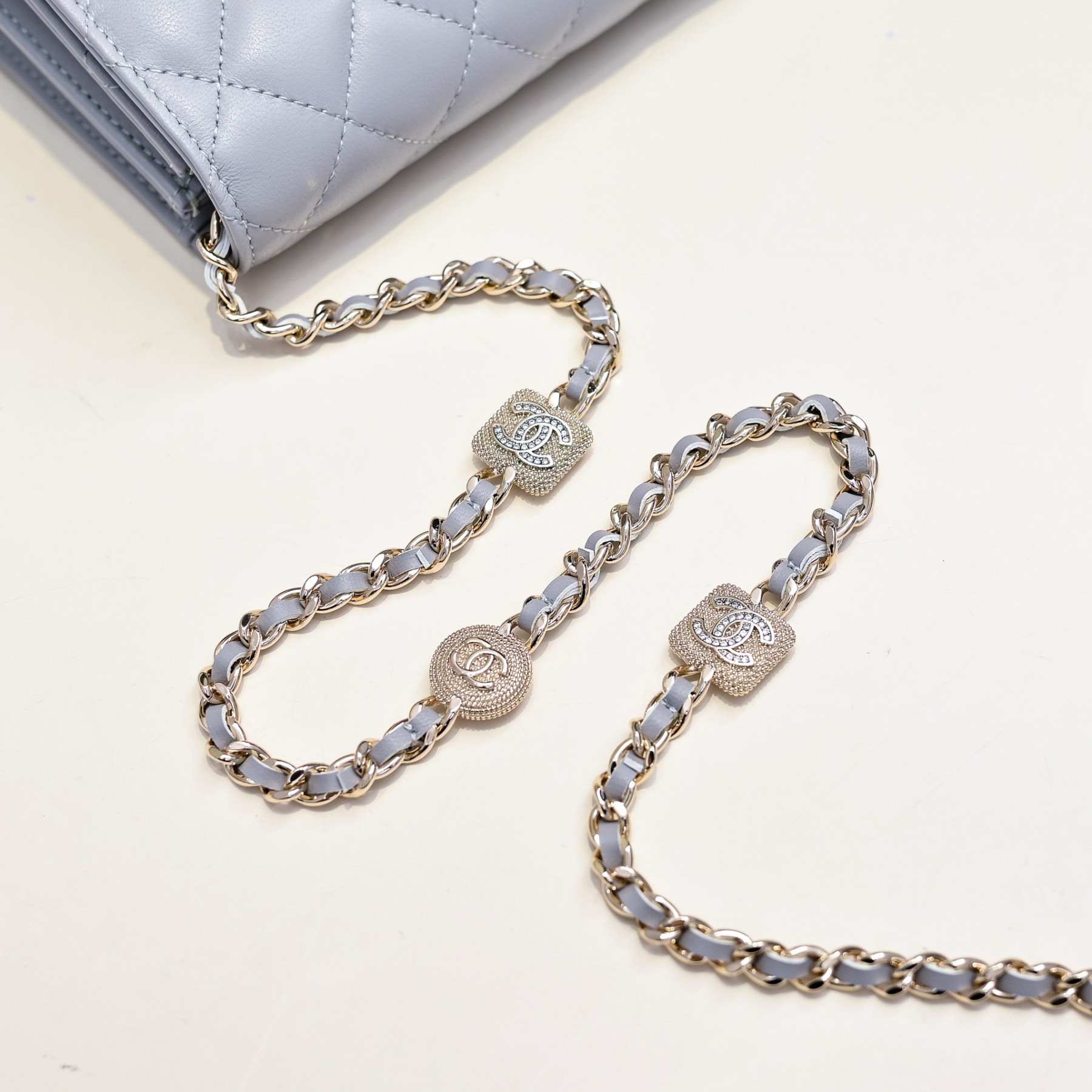 Ch**el Clutch with Chain 11x18.5x6cm