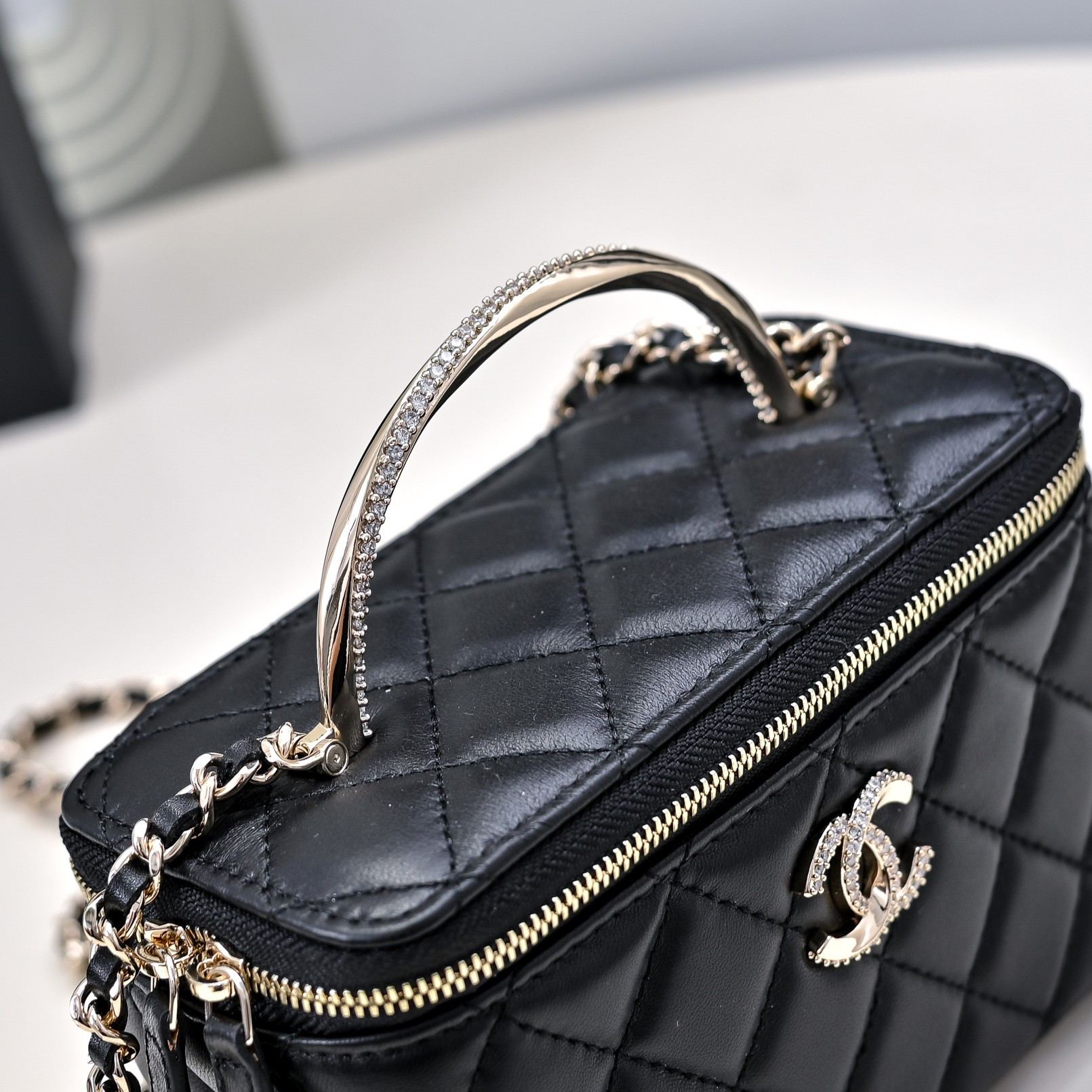 Ch**el Clutch With Chain 17cm