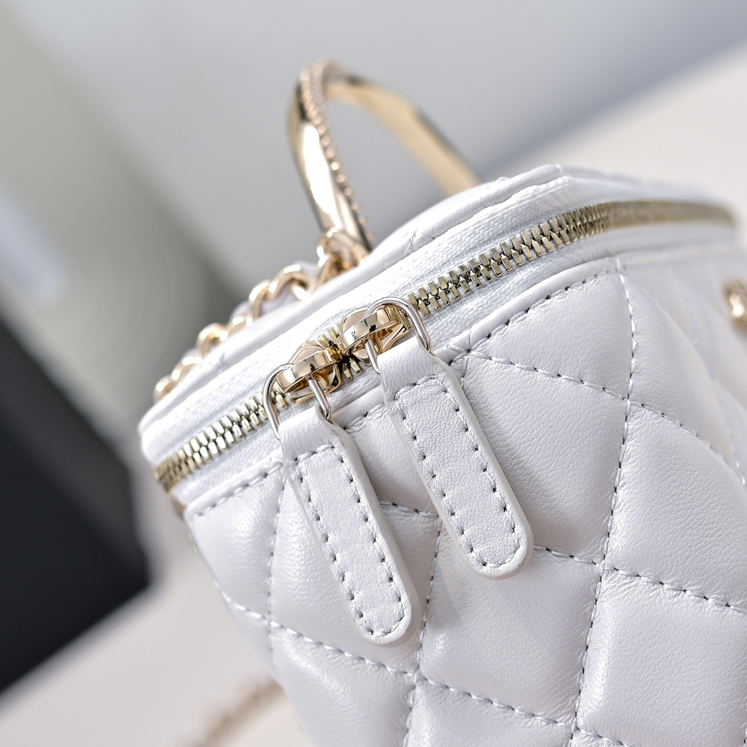 Ch**el Clutch With Chain 17cm