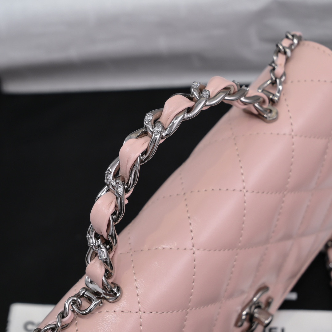 Ch**el Clutch With Chain 19x12x3.5cm