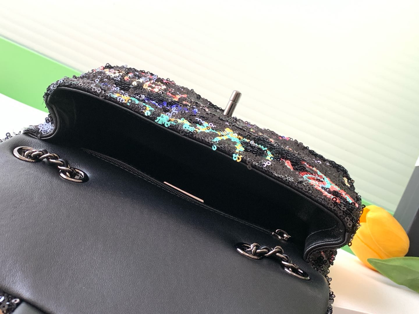 Ch**el Flap Bag 14x21x8cm