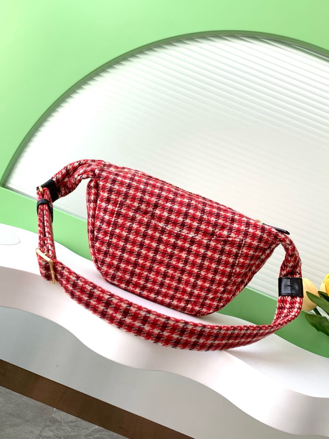 Ch**el Large Hobo Bag 18x30x8cm