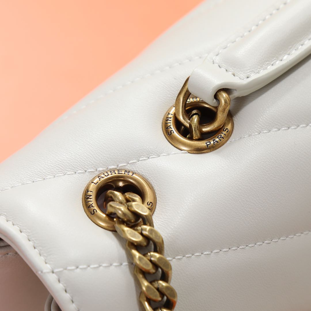 Y51 LOULOU medium in MATELASSÉ lambskin 29x17x8cm