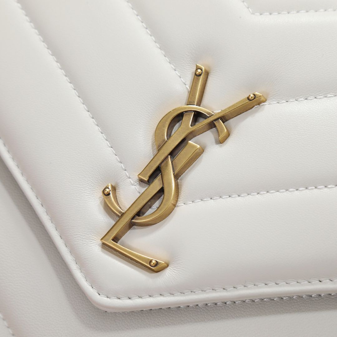 Y51 LOULOU medium in MATELASSÉ lambskin 29x17x8cm