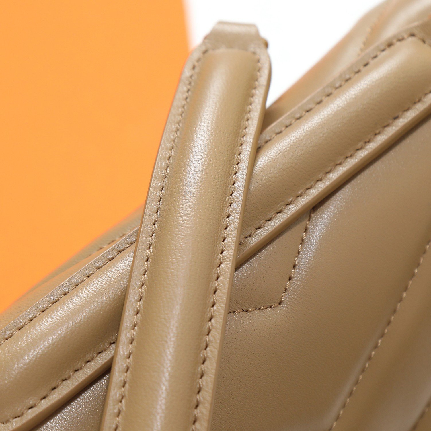 Y51 LOULOU medium in MATELASSÉ lambskin 29x17x8cm