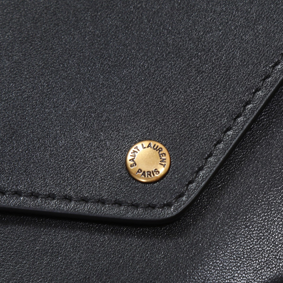 Y51 LOULOU medium in MATELASSÉ lambskin 29x17x8cm