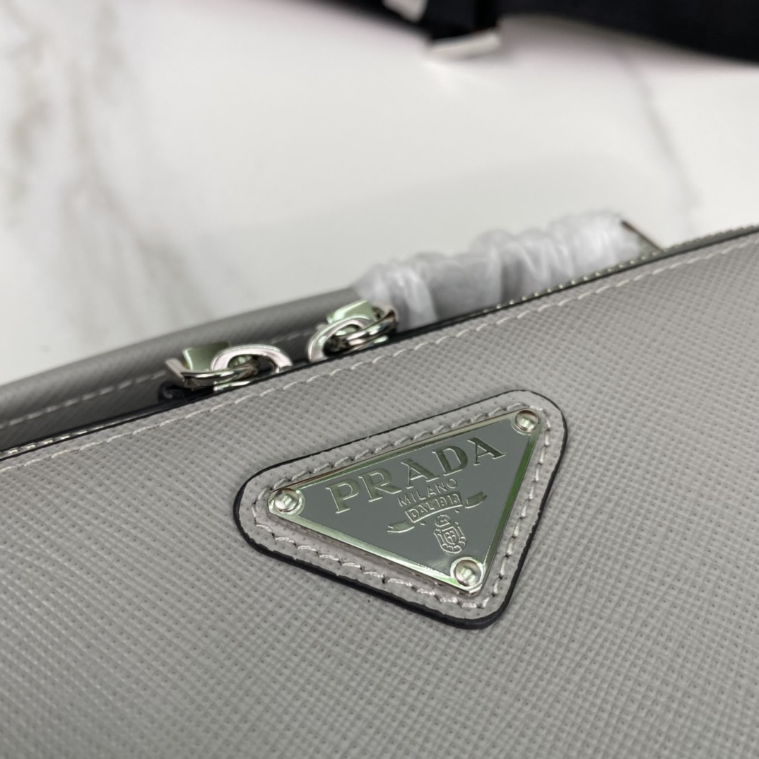 Pra*a Medium Brique Saffiano leather bag 22x16x6cm