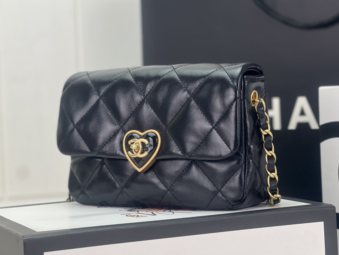 Ch**el FLAP HANDBAG CF 21x14x6cm