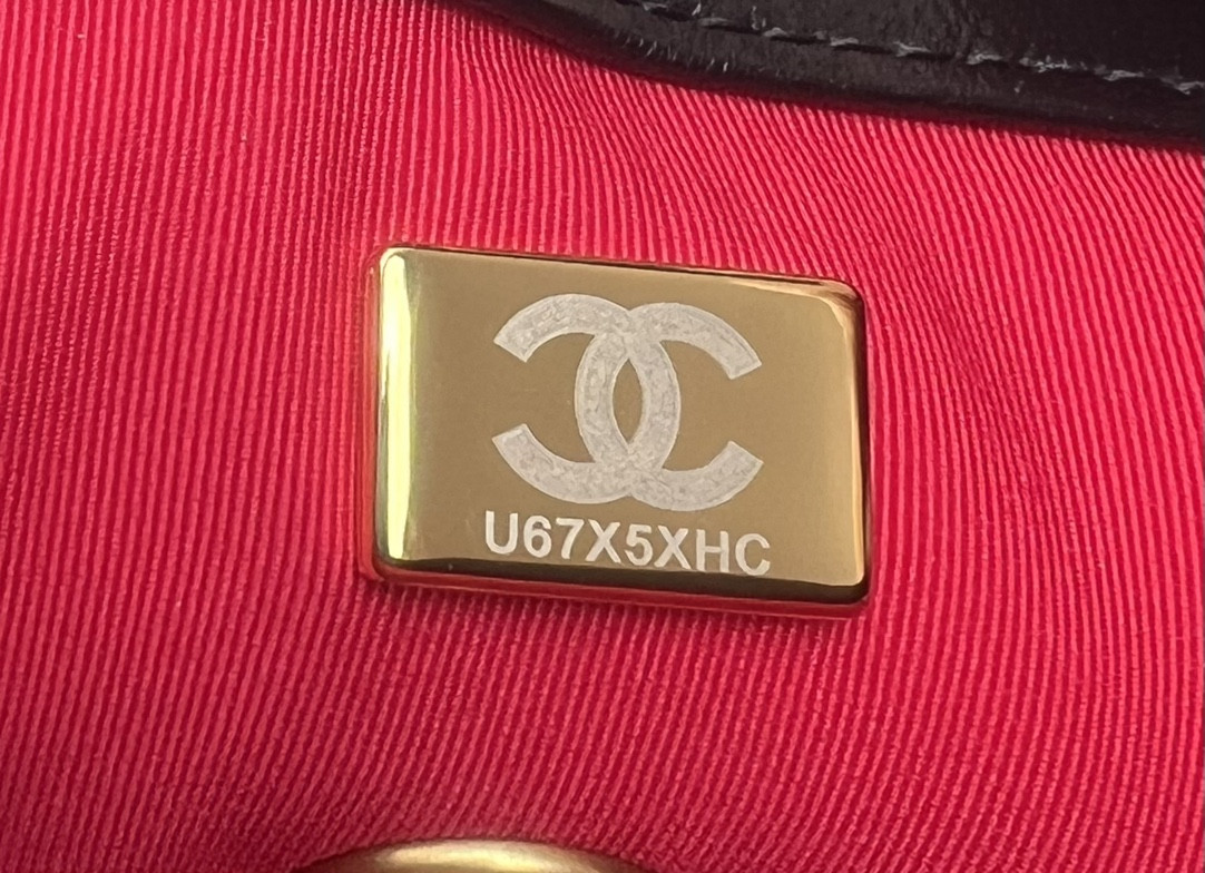 Ch**el FLAP HANDBAG CF 21x14x6cm