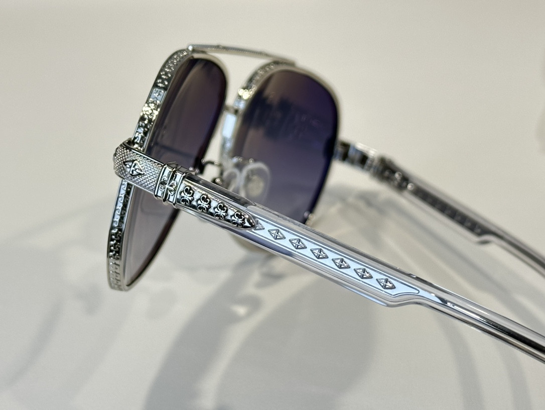 Ch*0me He**ts Glasses CH8191 62-14-154