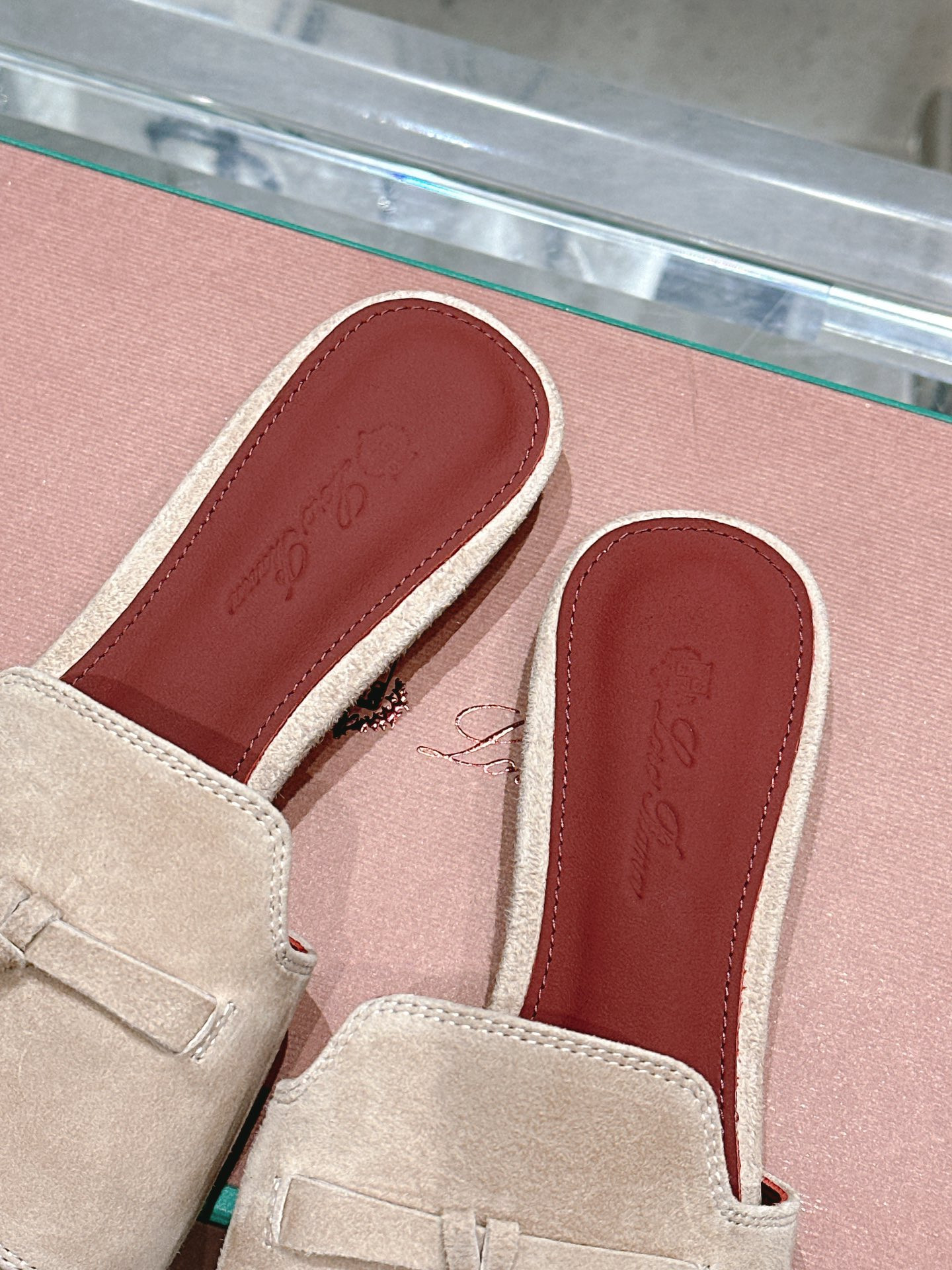 UA L0r0 P1ana Summer Charms Sandal