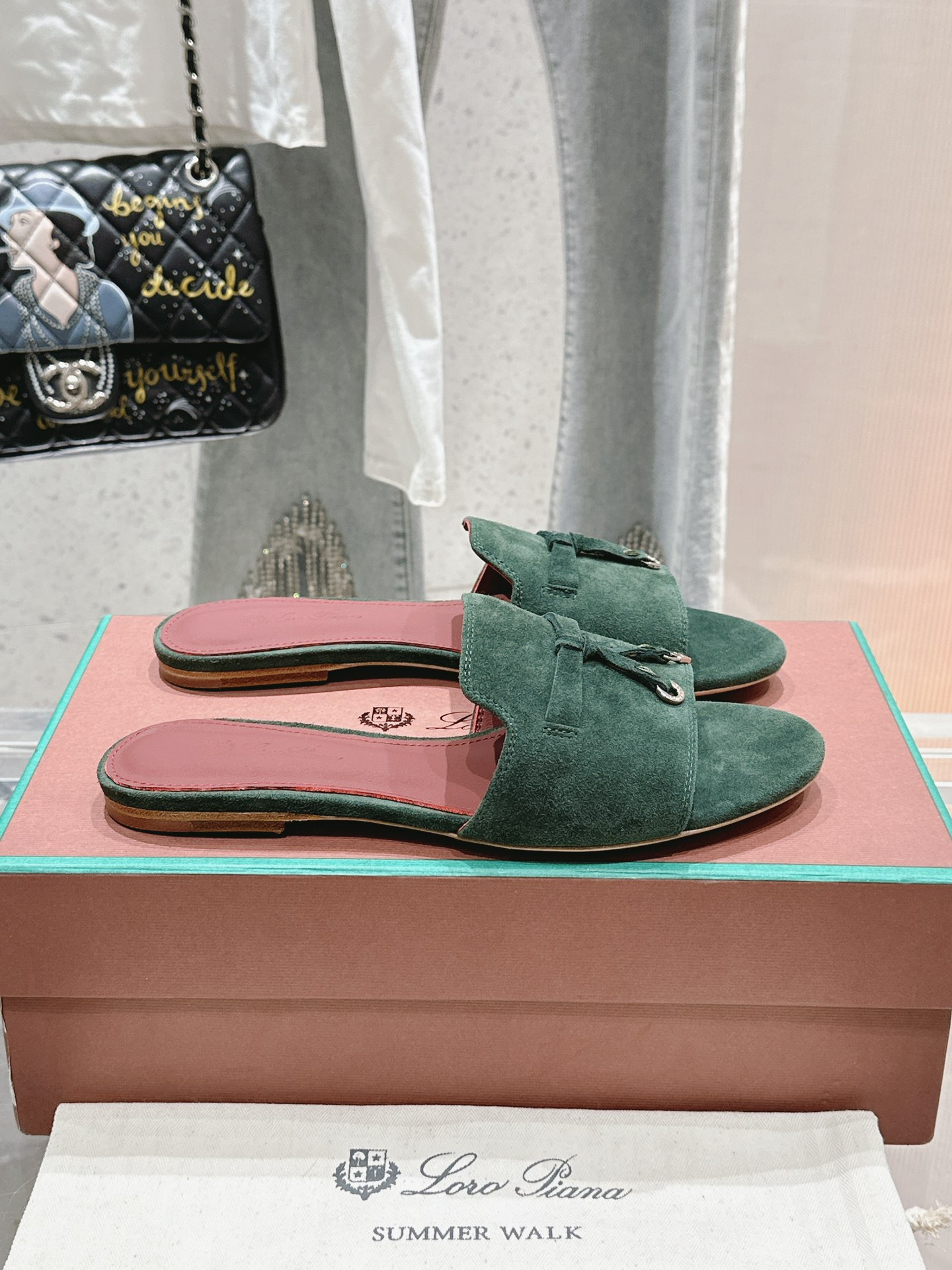 UA L0r0 P1ana Summer Charms Sandal