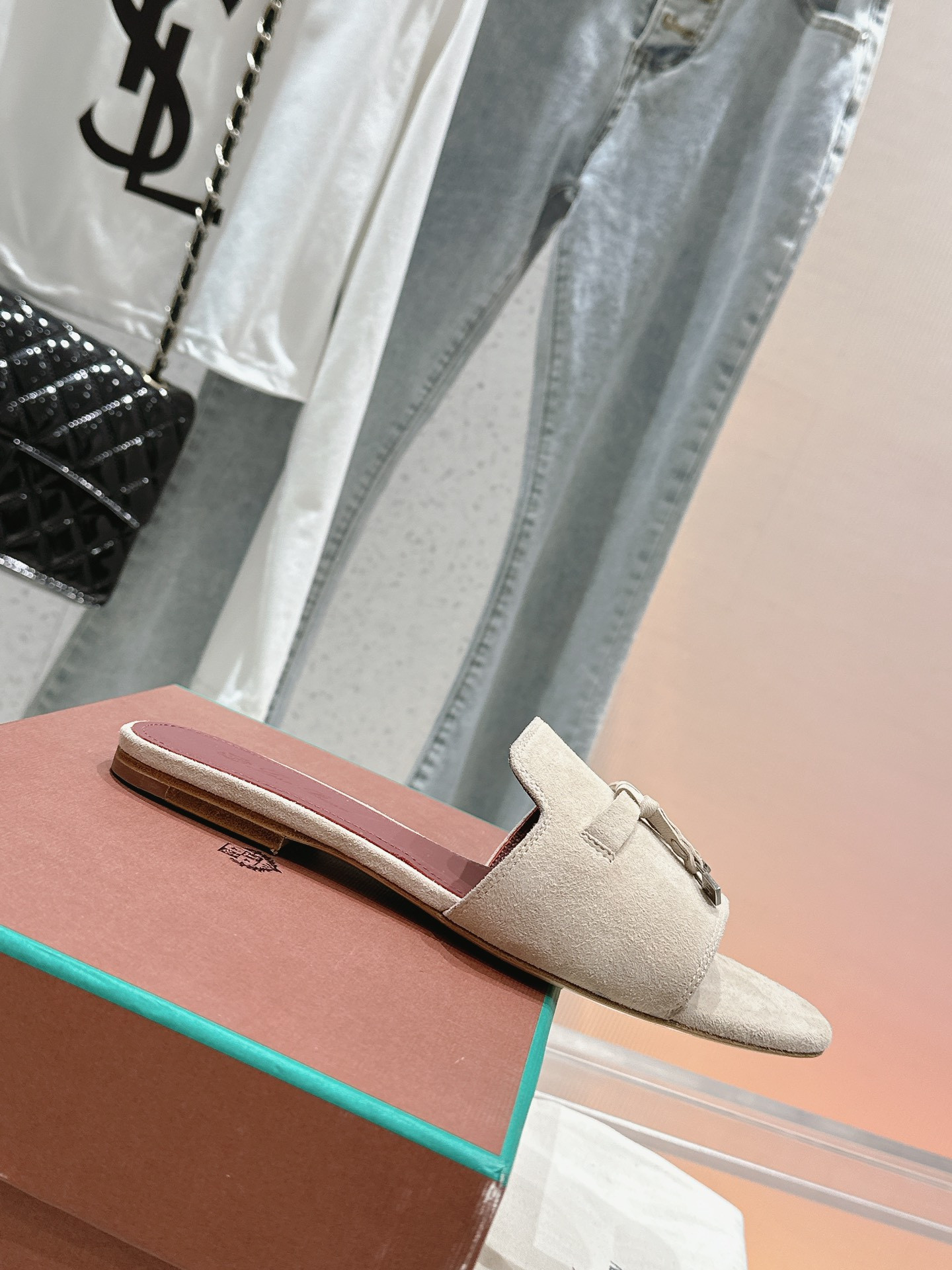 UA L0r0 P1ana Summer Charms Sandal