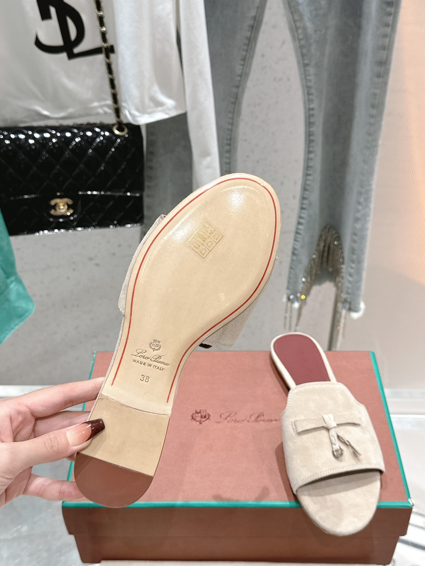 UA L0r0 P1ana Summer Charms Sandal