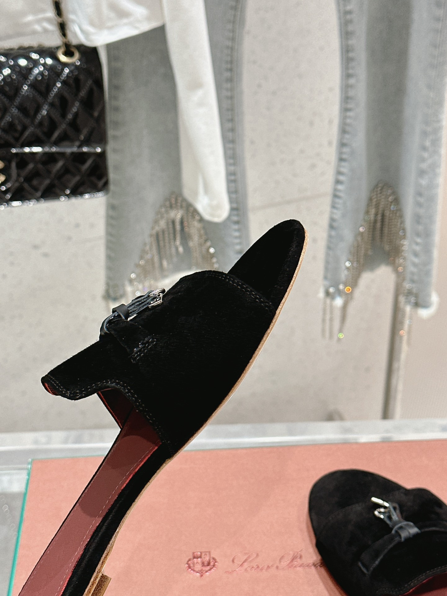 UA L0r0 P1ana Summer Charms Sandal