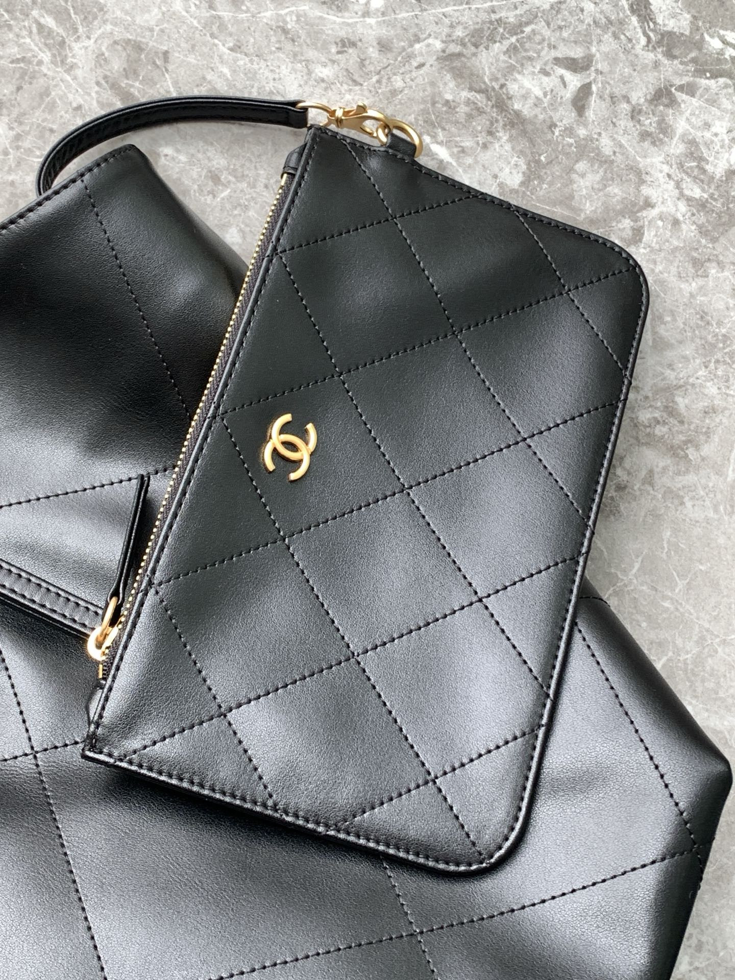 Ch**el Maxi Shopping Bag AS5463 36 x 59 x 13cm