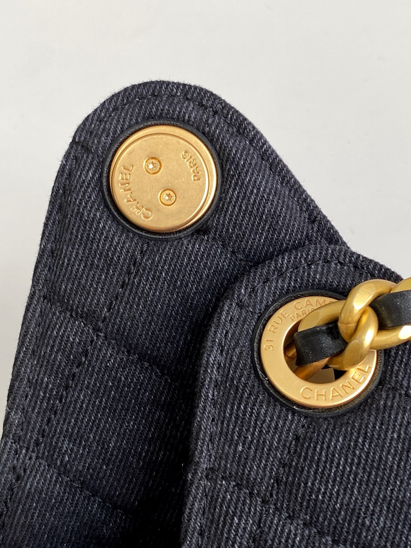 Ch**el 25 small Bucket Hobo handbag AS5293 30x26x14cm