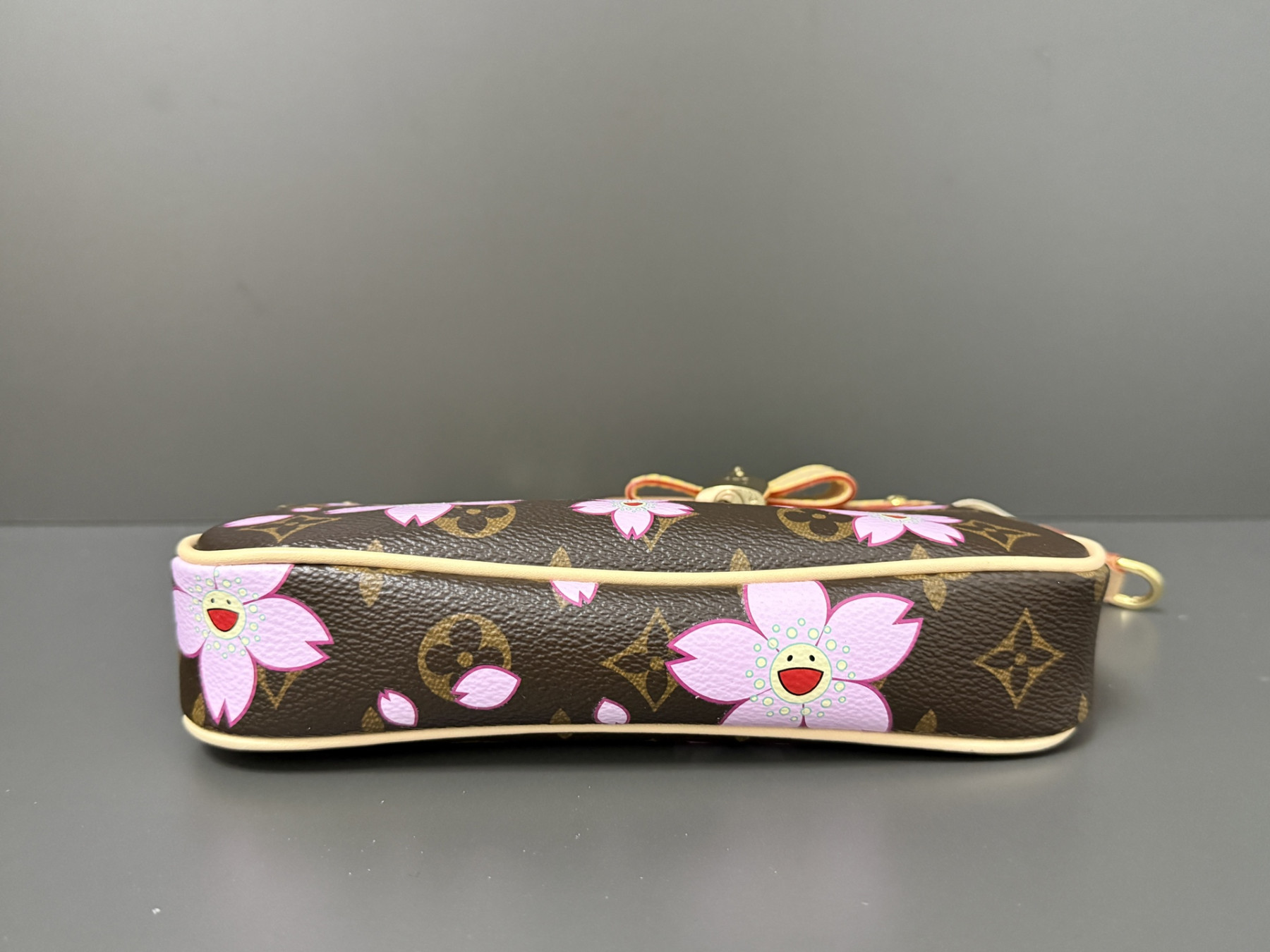 LV × TM Pochette Accessory M13666 22x13x4cm