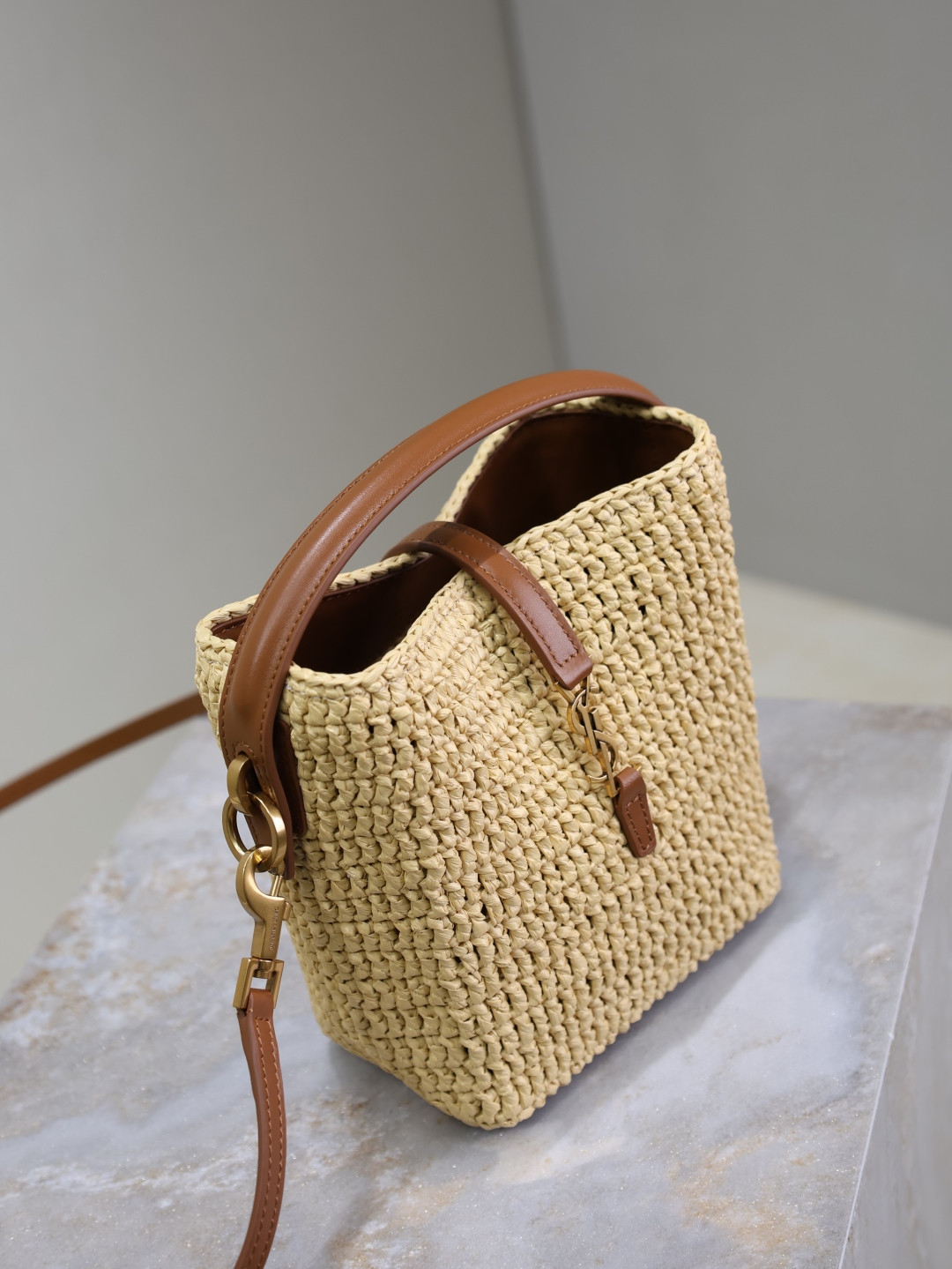 Y51 LE 37 mini (raffia) 15x13x6cm