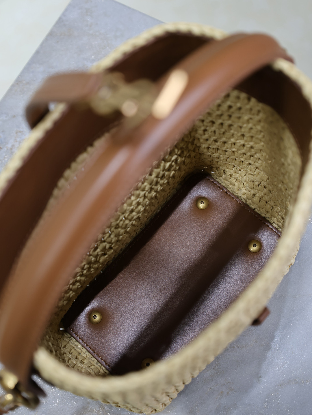 Y51 LE 37 mini (raffia) 15x13x6cm