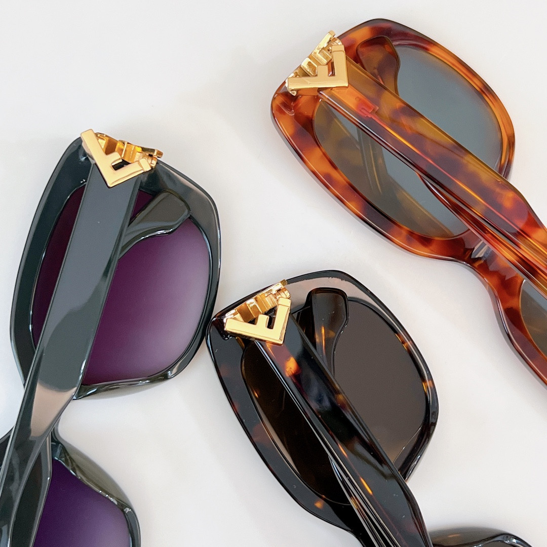 Fendi Glasses FE40138I 54-19-140