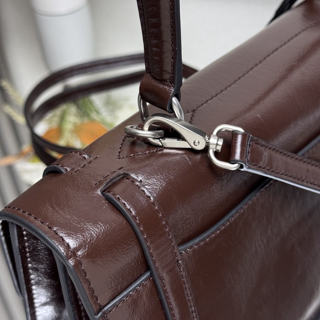 Pra*a Medium Leather Handbag 32x16.5x10cm