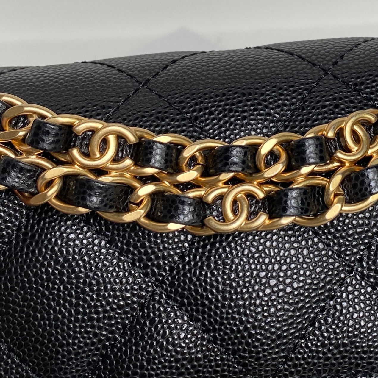 Ch**el Flap Handbag AS5239 18×13×5.5cm