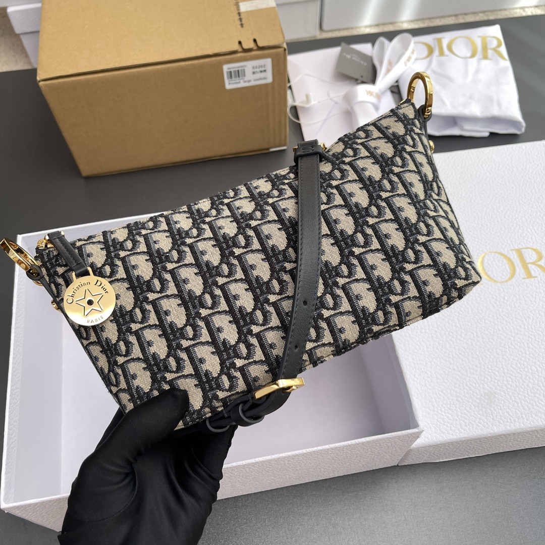 D10r D10rstar hobo bag 22 x 14.5 x 10 cm