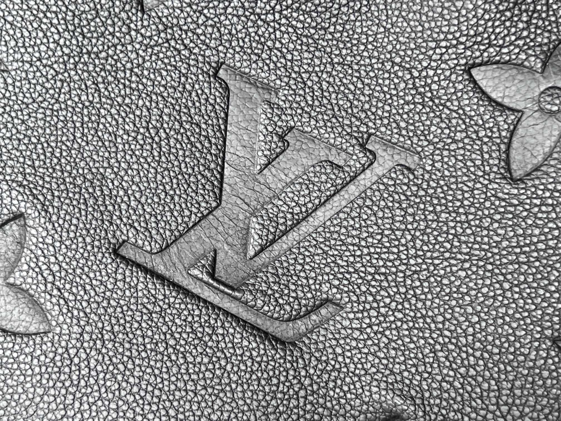 LV CarryAll PM M46288 29x24x12cm