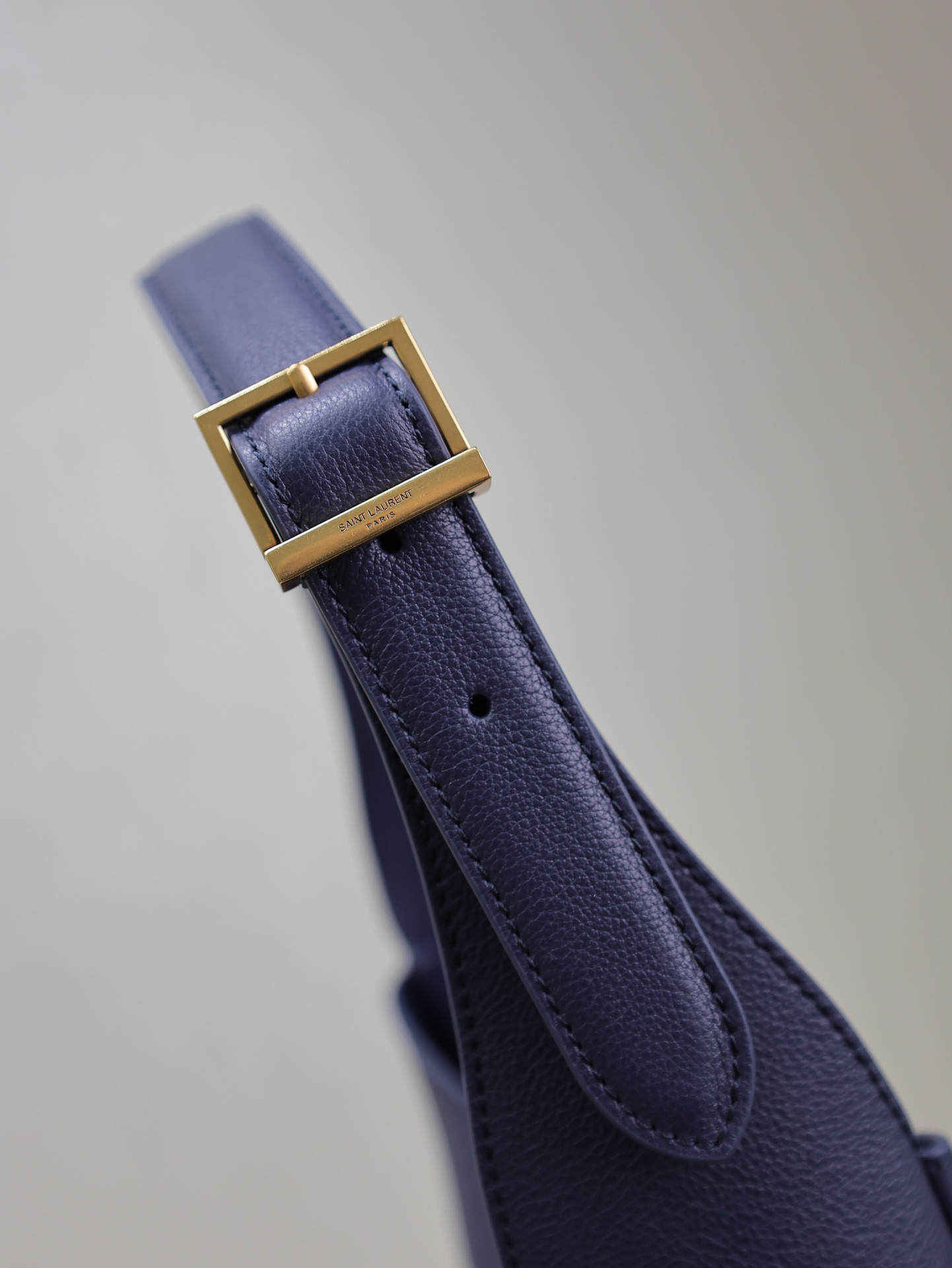 Y51 LE 5 À 7 S*pple small IN GRAINED LEATHER 23x22x8.5cm