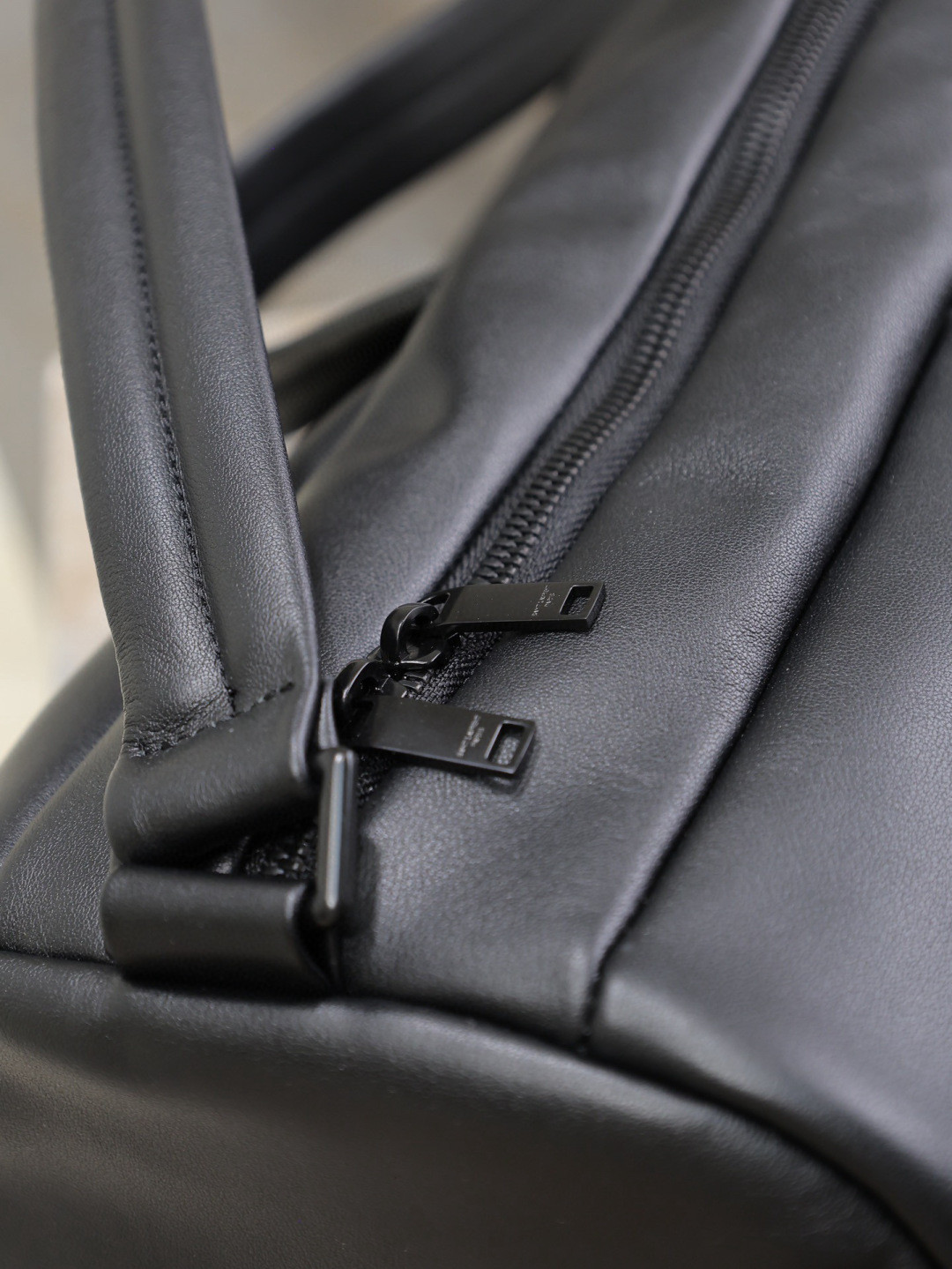 Y51 Sa1nt Lau*nt duffle in lambskin 53x24x22cm