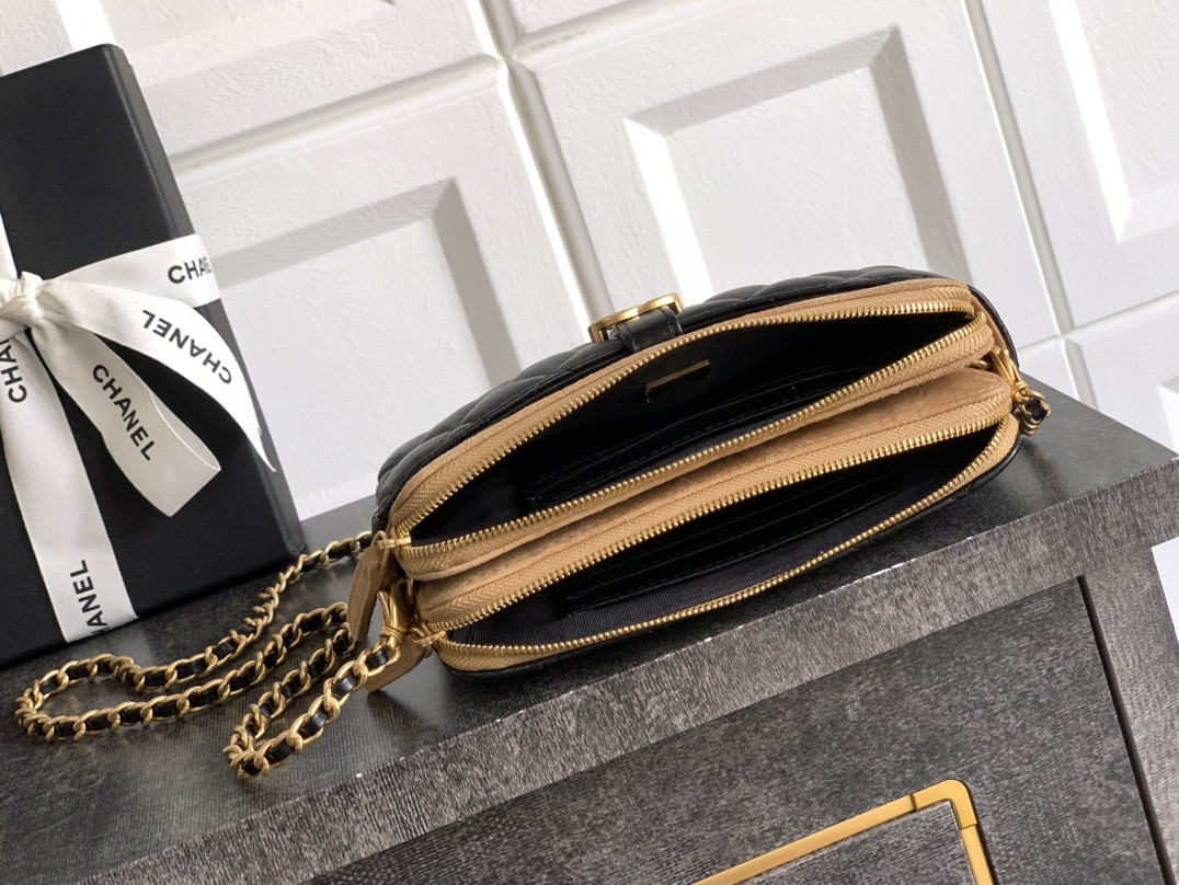 Ch**el Zipped Phone Holder With Chain AP4743 10x18x3cm