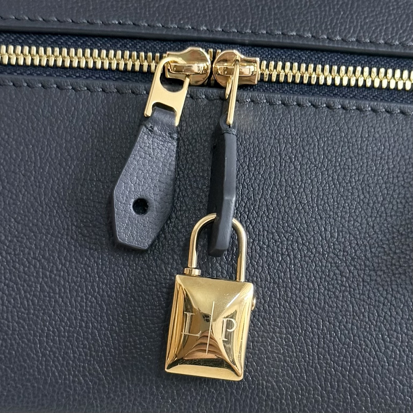 L0r0 P1ana Extra Bag L23 23x12x7cm