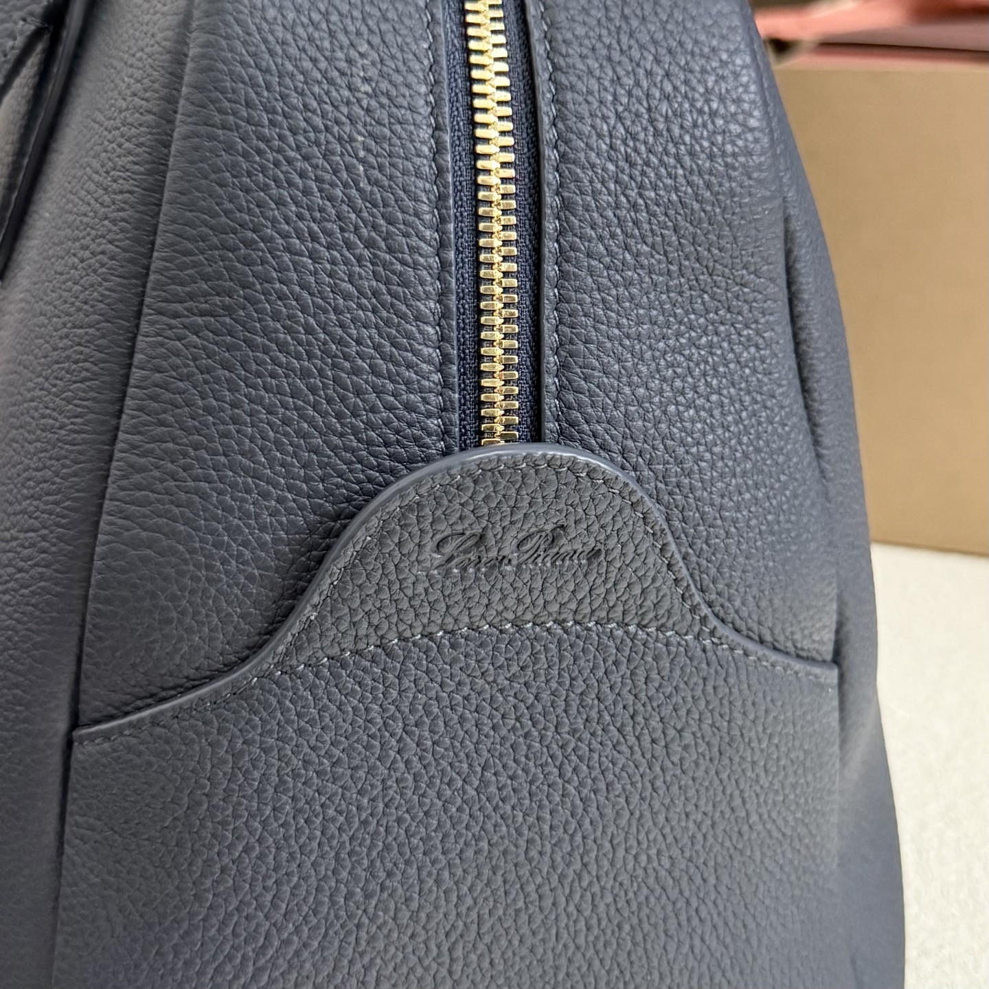 L0r0 P1ana Needle Deep Royal Blue 38x22x16cm