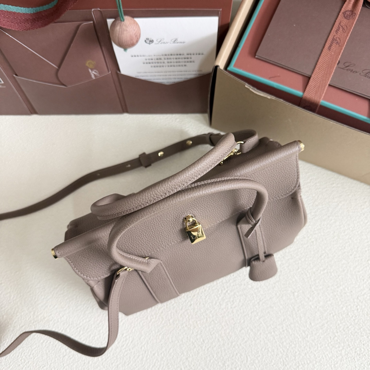 L0r0 P1ana Loom L25 Calfskin 25x18x12.5cm