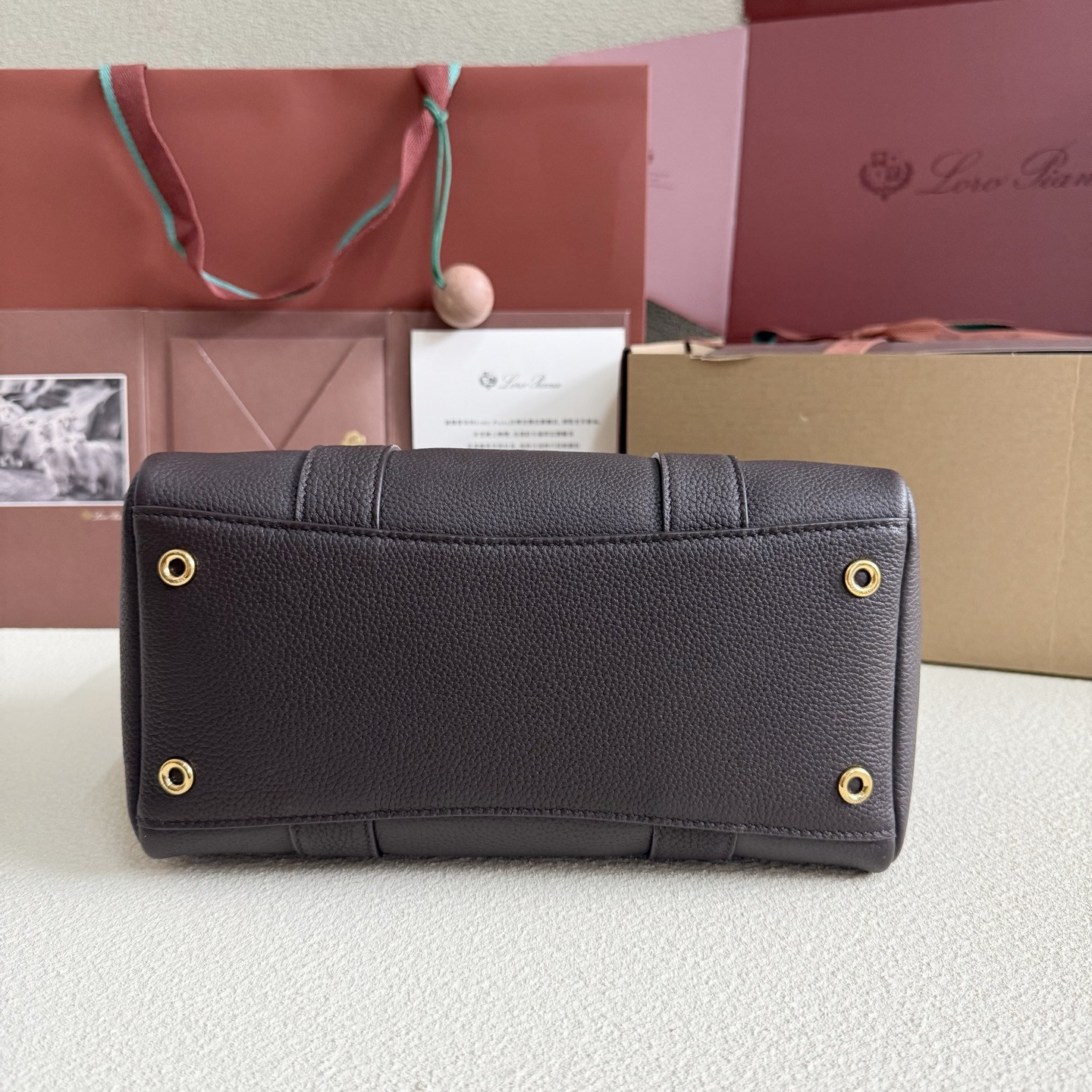 L0r0 P1ana Loom L25 Calfskin 25x18x12.5cm