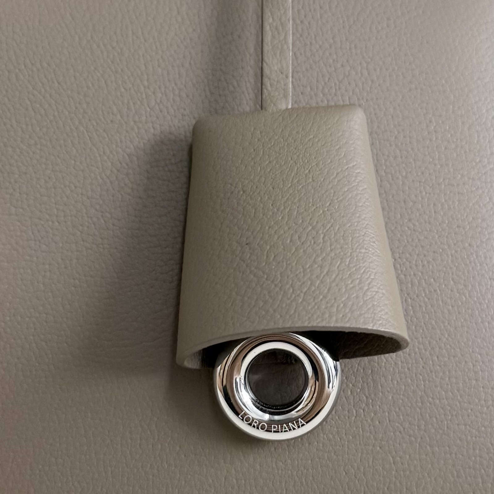 L0r0 P1ana Extra Pocket L27 Calfskin 16x27x10cm