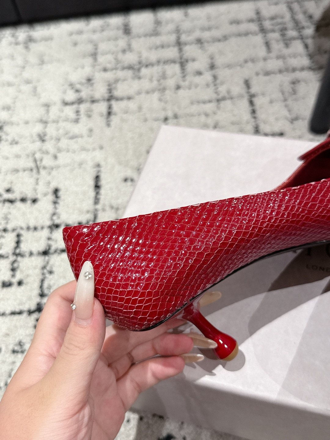 UA J1m*y Ch00 Scarlett Pumps 5cm