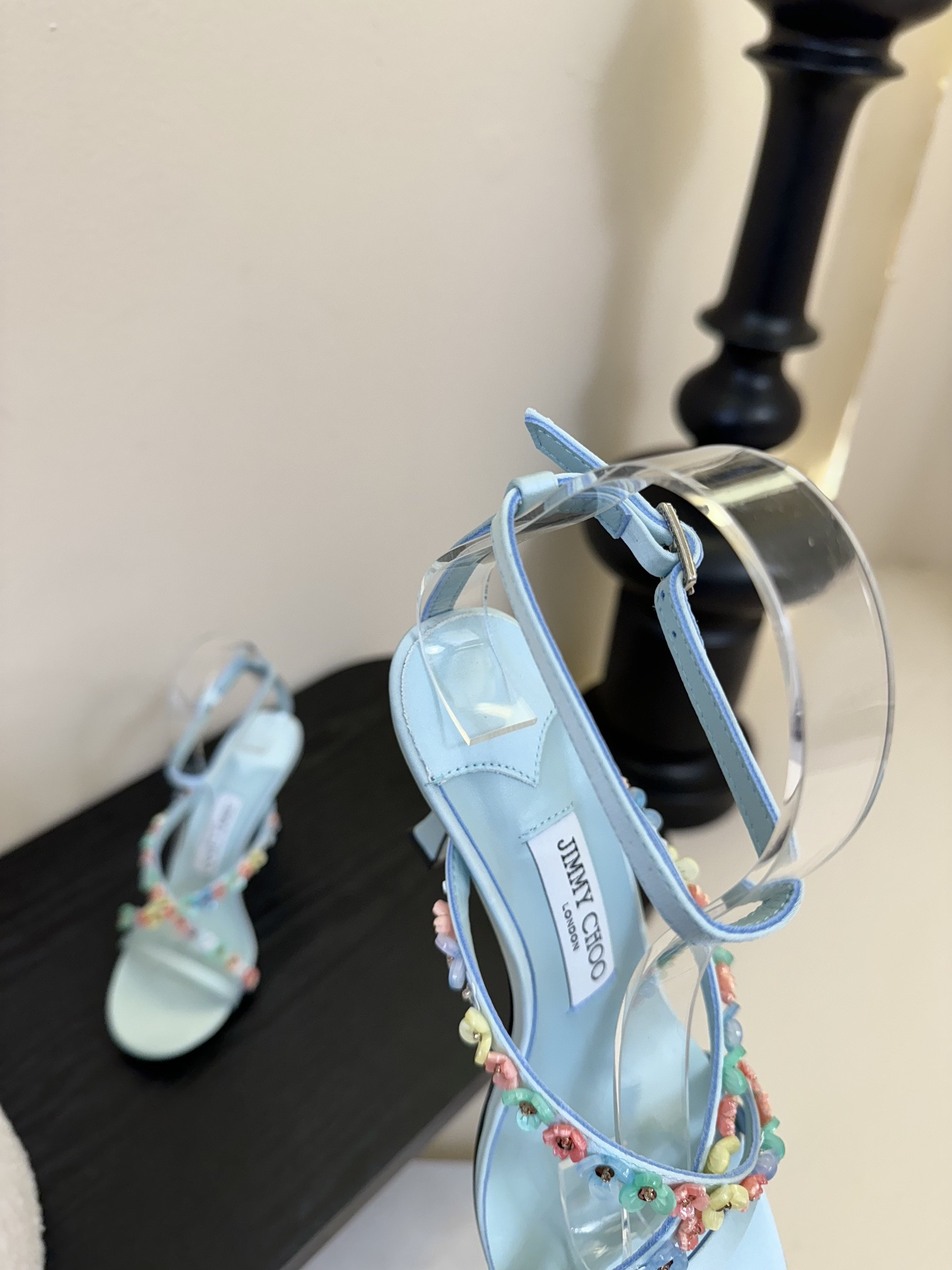 UA J1m*y Ch00 Blanche Sandals 9cm