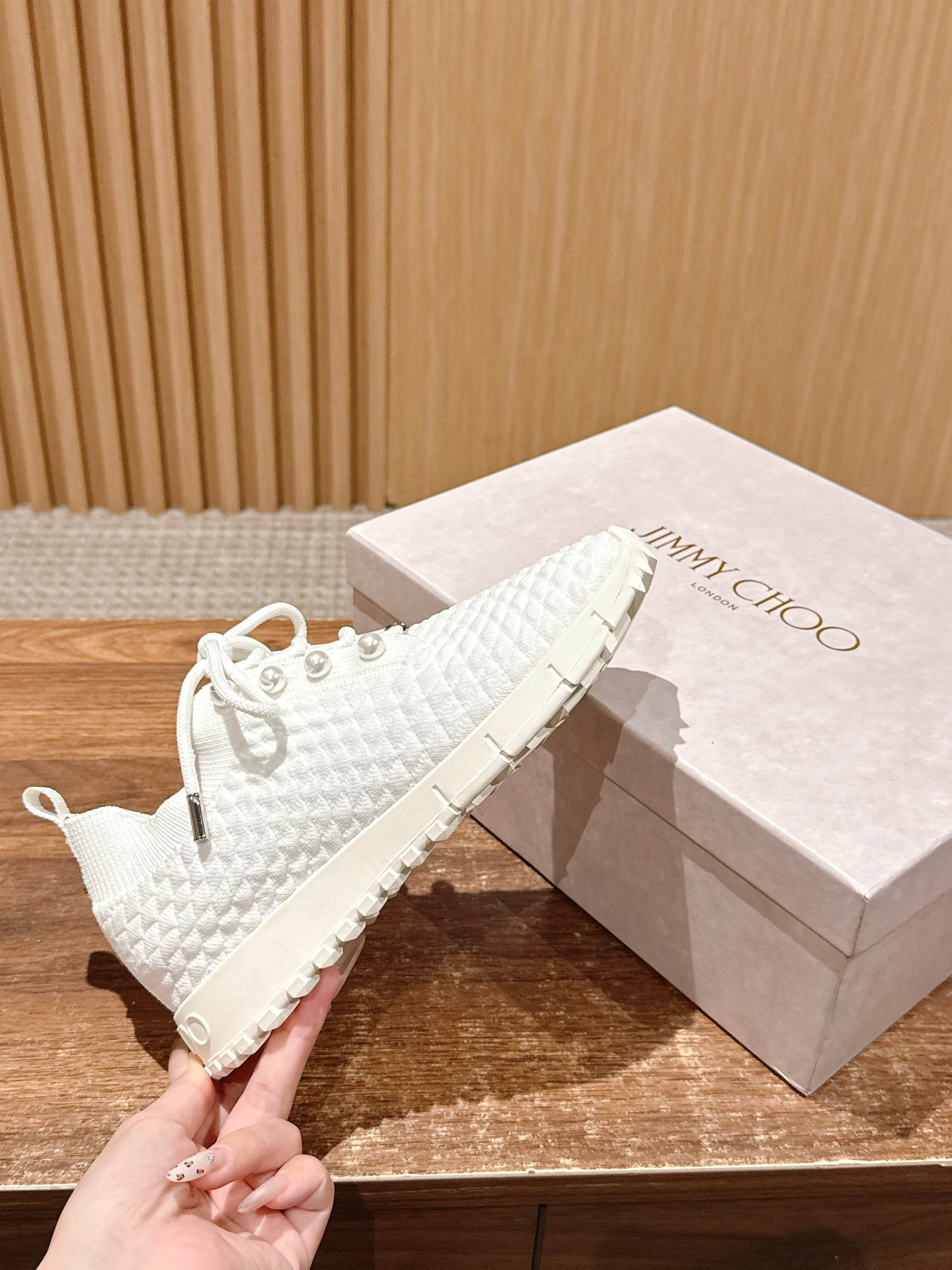 UA J1m*y Ch00 Casual Sneakers