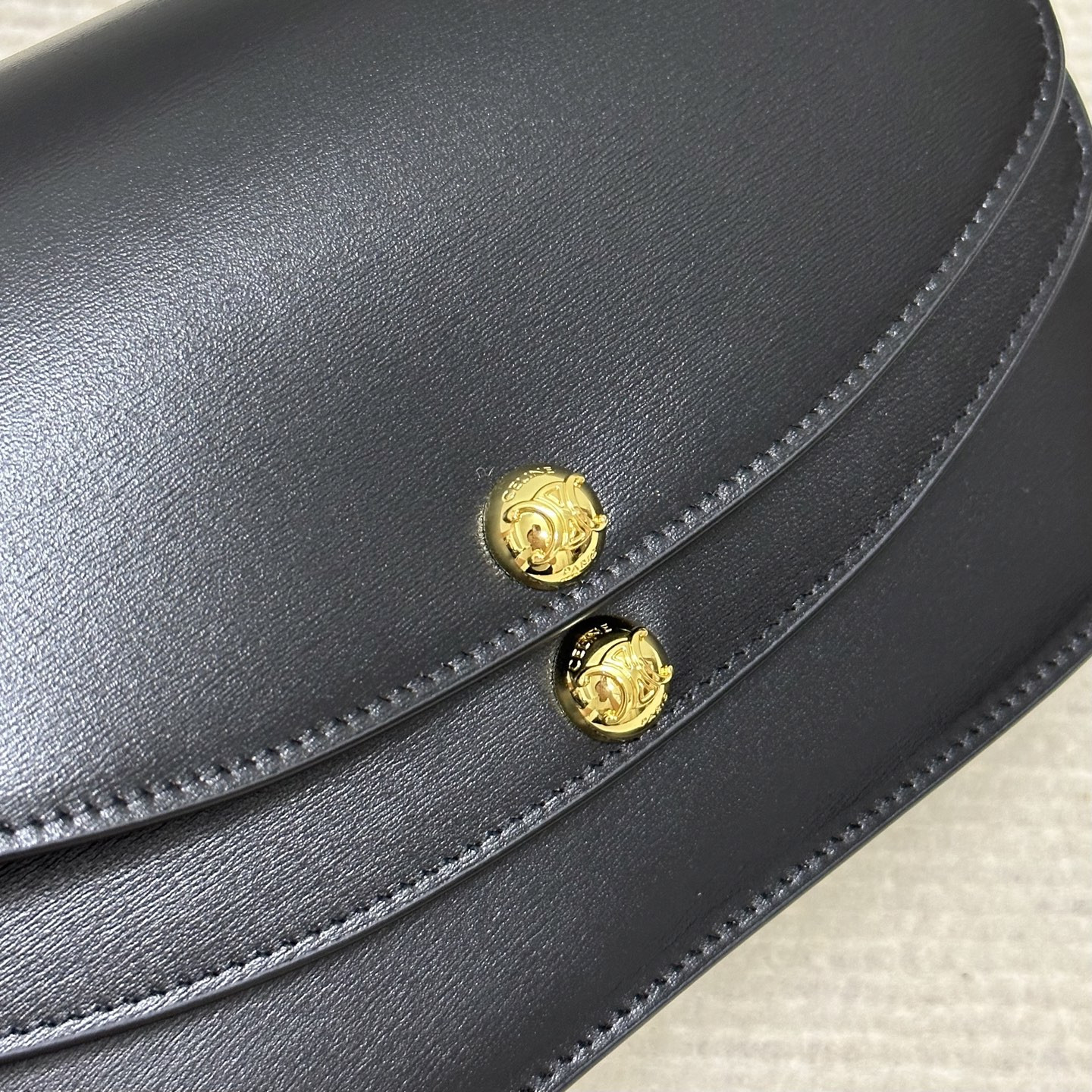 Ce1i*e DUO WALLET ON STRAP IN Shiny calfskin 20x13x6cm