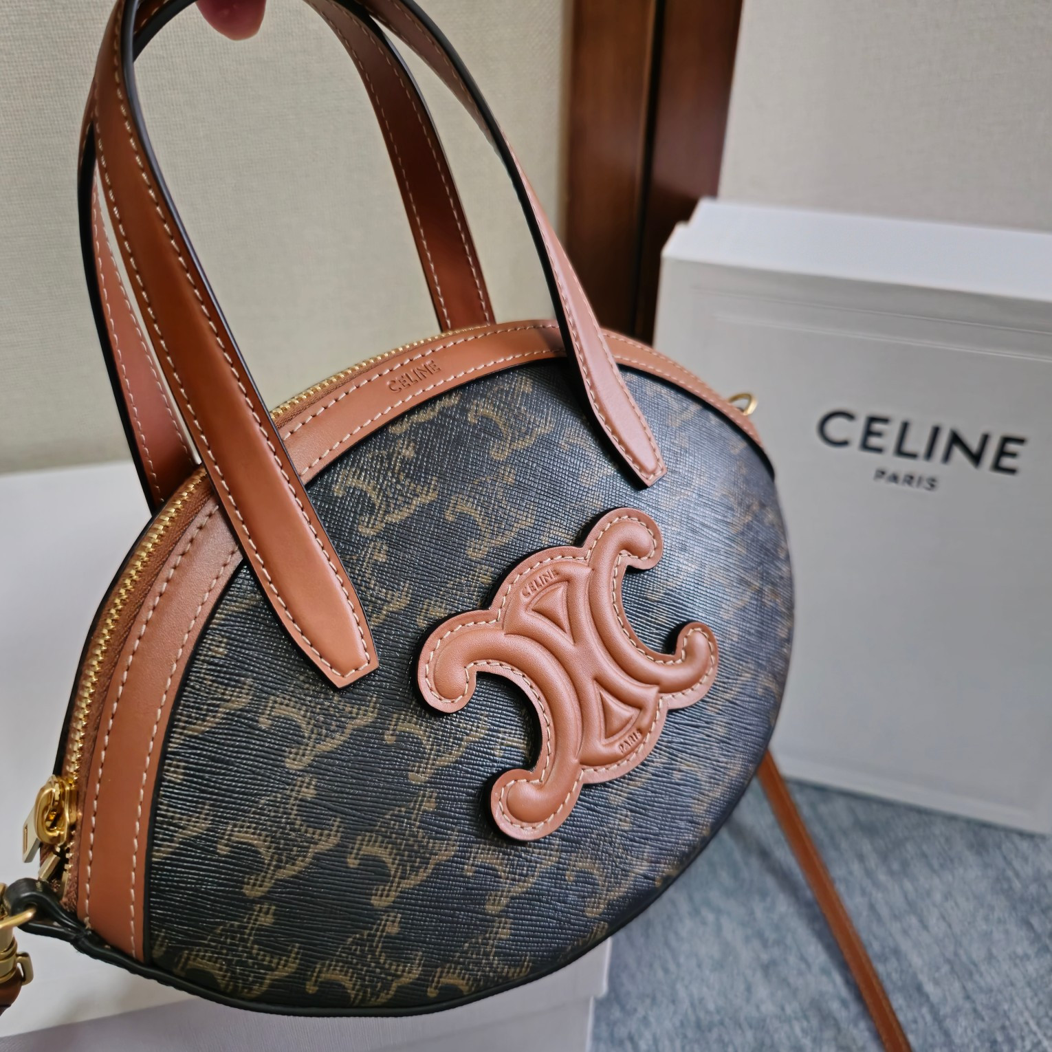 Ce1i*e Oval Bag 21x24x5cm