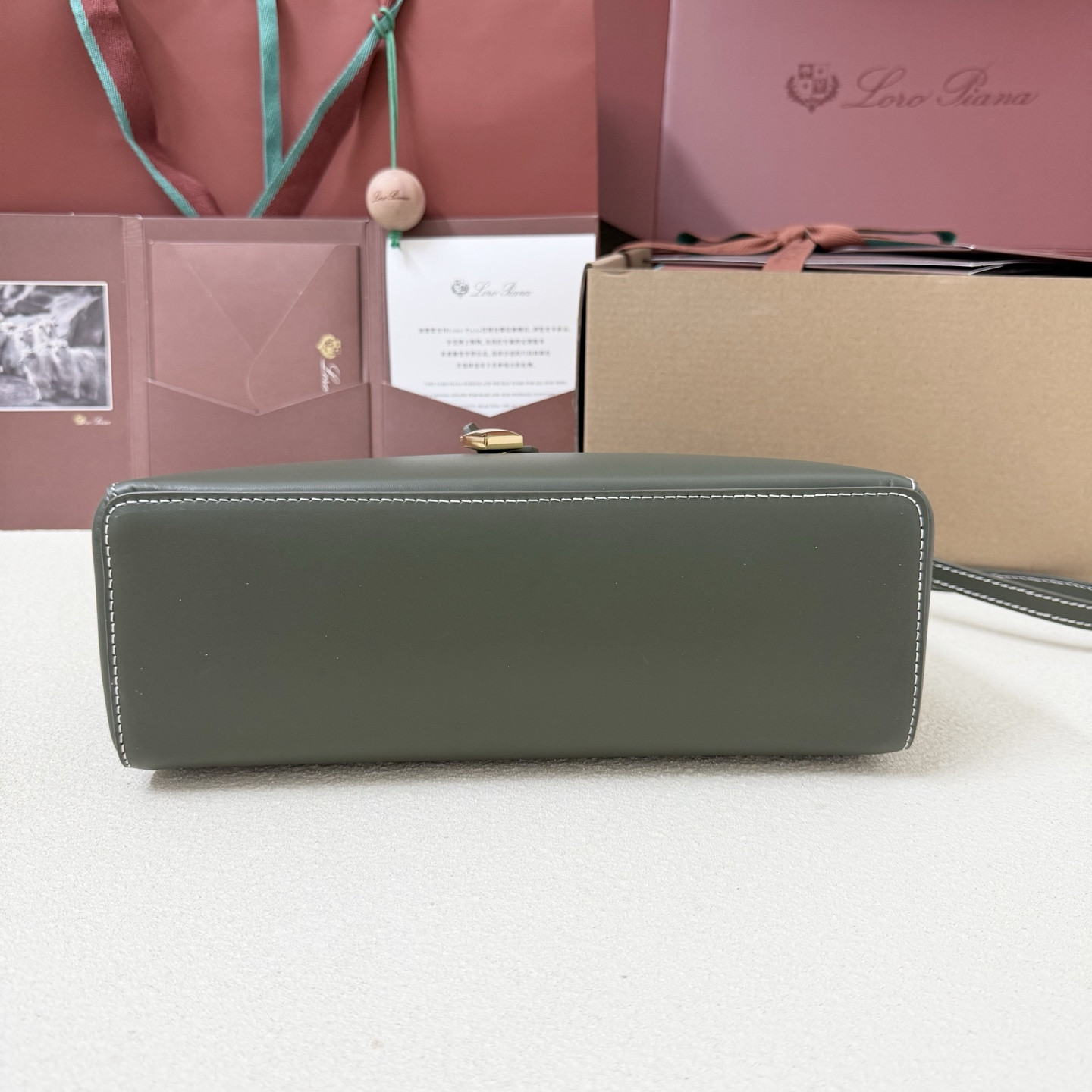 L0r0 P1ana Extra Pocket L27 16x27x10cm